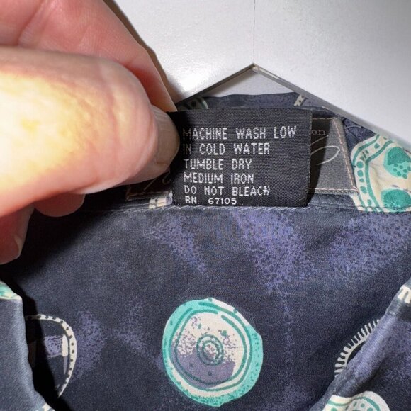 Lord & Taylor Mens Size L Kensington Collection 100% Silk Shirt Fun Pattern - Picture 3 of 8